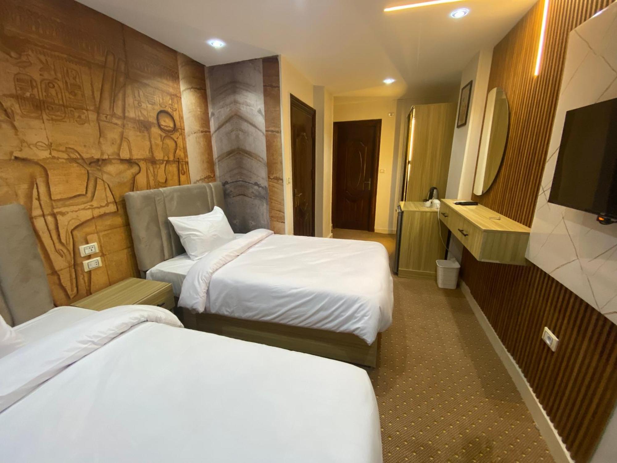Royal Golden Pyramids Inn Giza Экстерьер фото