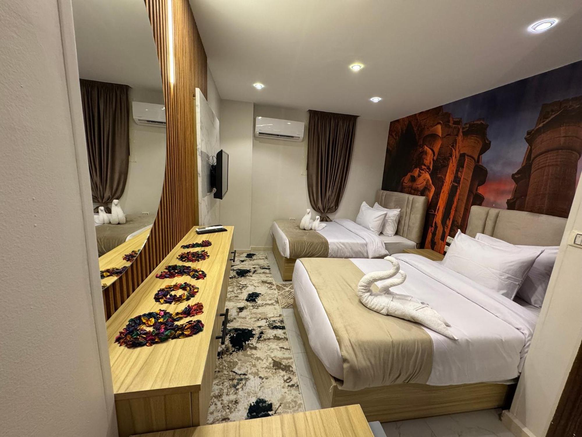 Royal Golden Pyramids Inn Giza Экстерьер фото